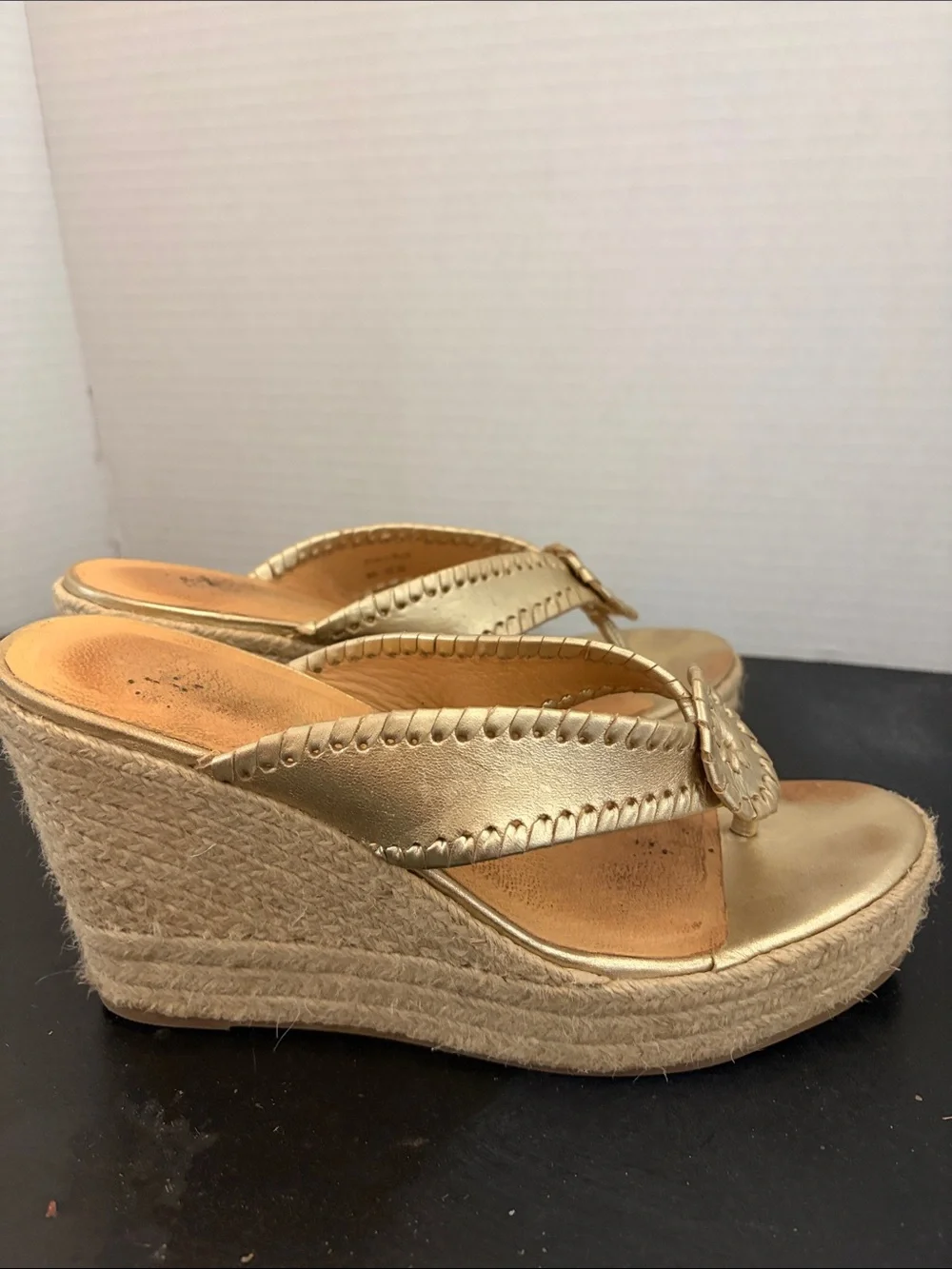 Jack Rogers Women’s Gold Wedge Thong Platform Espadrille Sandals, Size 9